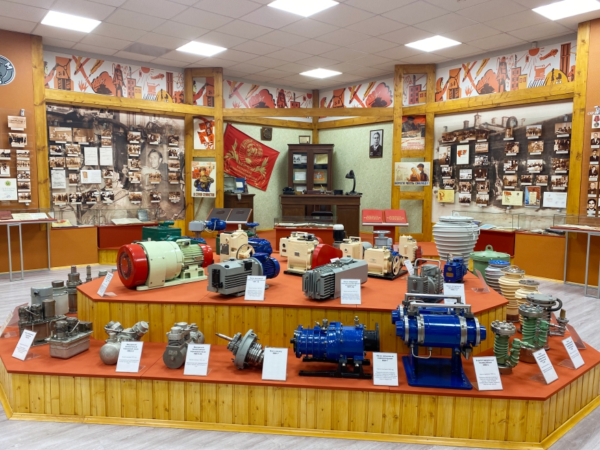 1st Exhibition Hall and Museum Section
History from 1943 to 1980