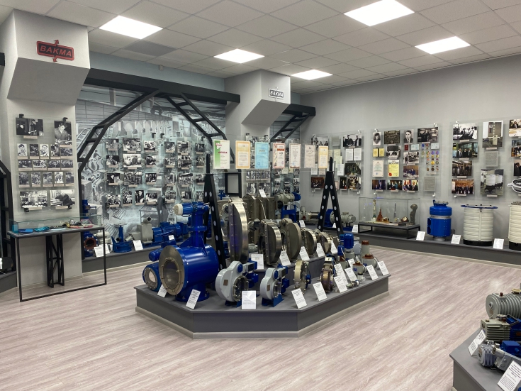 2nd Exhibition Hall and Museum Section
History from 1980 to 2010